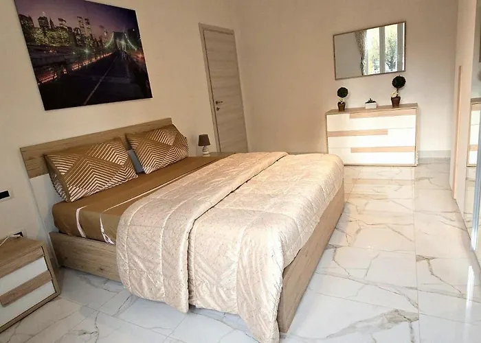 Felicia'S Apartment